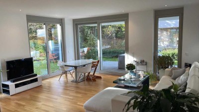 Luxuriöse 5-Zimmer-Wohnung mit 300 m² Garten am Killesberg