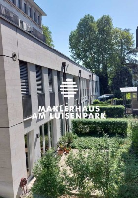 Oststadt - Moderne Terrassenwohnung in exklusivem Stadthaus in erstklassiger Lage