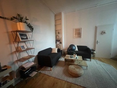 Tolles WG-Zimmer in 4er WG in einer wunderschönen, möblierten Altbauwohnung