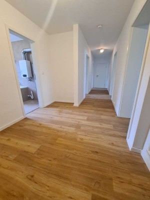 Helle, 2023 renovierte 4-Zimmerwohnung am Kreuzberg