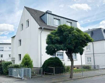 Kapitalanleger aufgepasst !! Vermietetes Mehrfamilienhaus mit 3-Wohnungen in zentraler Lage !!