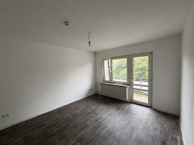 Schöne 3-Zi-Whg mit Balkon, 2.OG!