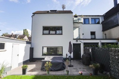 Luxuriöse 4,5-Zi. Wohnung (120m²) im EG mit Garten in Harpen