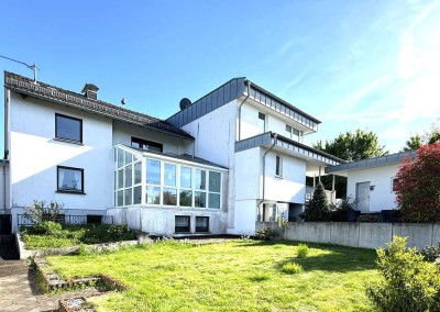 Leben, Lachen, Zuhause – Charmantes Haus mit Wintergarten in Asbach