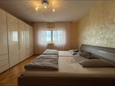 3 ZKB inkl. Möbel nähe Bahnhof, schönem Balkon, auch als WG nutzbar