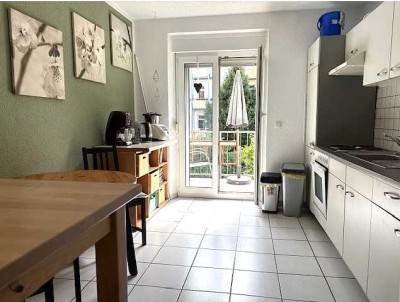 3-Zimmer Wohnung mit Balkon und EBK zum Selbstbezug oder als Kapitalanlage