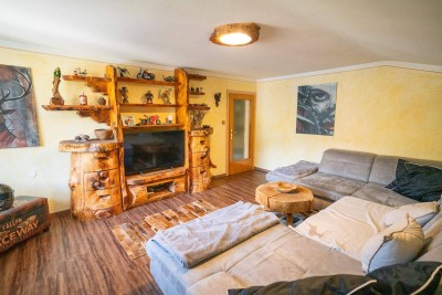 HAUS MIT 2 WOHNEINHEITEN &amp; XL-GARAGE - ZENTRAL IN ST. JOHANN IM PONGAU