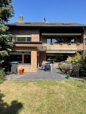 Helle Dachgeschosswohnung in ruhiger Lage