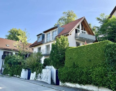 **GELEGENHEIT** 2-ZI. DACHGESCHOSS-WOHNUNG IN BEGEHRTER WOHNLAGE IN HERRSCHING AM AMMERSEE!