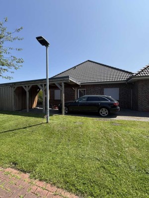 Barrierearmer Bungalow mit Garten und Carport