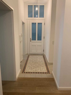Exklusive 4-Raum-EG-Wohnung mit gehobener Innenausstattung in Frankfurt