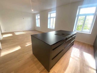Mü.-Altstadt: Hochwertig sanierte Altbauwohnung