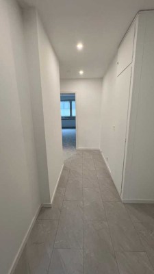 Moderne 3,5-Zimmer-Wohnung mit Balkon in TOP-Lage in Düsseldorf-Friedrichtstadt!