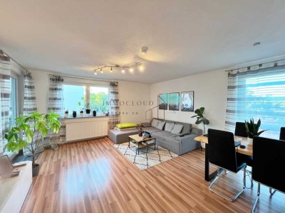 Neuwertige Wohnung in Bestlage: 2,5 Zimmer mit sonnigem Balkon direkt am Golfplatz