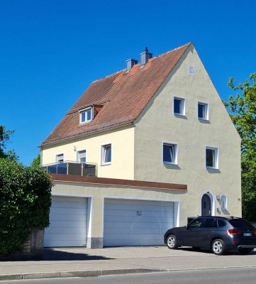 Stilvolle, kernsanierte 3 ZKB mit Balkon