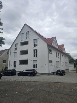 Geschmackvolle 2,5-Raum-Wohnung mit Loggia und EBK in Crailsheims grünem Zentrum