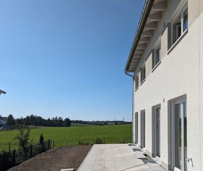 Neues Reiheneckhaus, 3 Schlafzimmer, Einbauküche, überdachte Terrasse, Wärmepumpe, PV, Wallbox