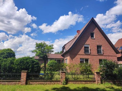 Freundliches und modernisiertes 7-Zimmer-Einfamilienhaus zur Miete in Verl, Verl