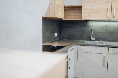 AB SOFORT VERFÜGBAR I BADEWANNE I MODERNE KÜCHE I TOP-SANIERT I LETZTER STOCK I HAUSTIERE WILLKOMMEN I NÄHE HAUPTPLATZ I PROJEKT WOHNEN I