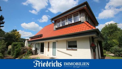 Modernes Wochenendhaus mit Terrasse & Carport
in idyllischer Lage am Badesee in Westerstede-Karlsho