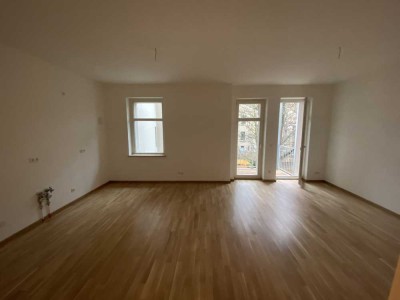 Exklusive 2,5 Zimmer-Wohnung mit Wohnküche und gehobener Innenausstattung mit Balkon in Leipzig