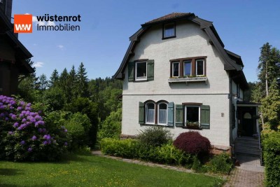 Herrschaftliches Einfamilienhaus in sehr ruhiger Lage in Freudenstadt auf großem Grundstück.