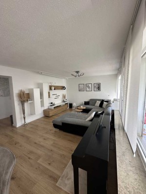 Modernisierte 4,5-Zimmer- EG Wohnung mit Garage in Neckarsulm, Amorbach