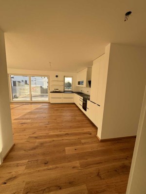 Exklusive 3-Raum-Wohnung mit gehobener Innenausstattung mit Balkon und Einbauküche in Kißlegg