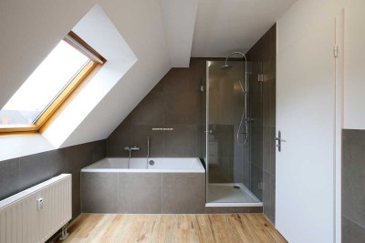 SANIERTE WOHNUNG MIT BALKON IN RUHIGER WOHNLAGE !