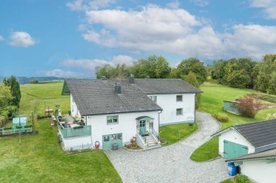 Teilweise vermietetes Zweifamilienhaus in ruhiger Lage