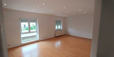 helle 2-Zimmer-EG-Wohnung mit Garage in Tollwitz