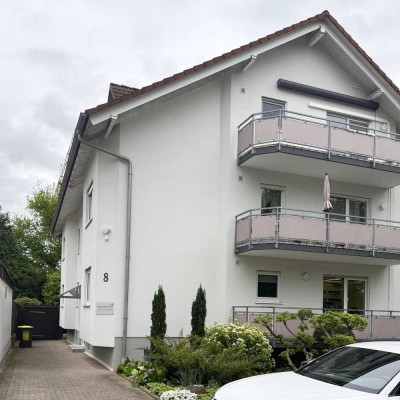 Sehr schöne, klimatisierte 3 ZKBB im DG am Röttererberg