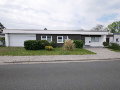 Wohnen auf einer Ebene: Bungalow mit großem Garten und Doppelgarage in ruhiger Lage von Herten