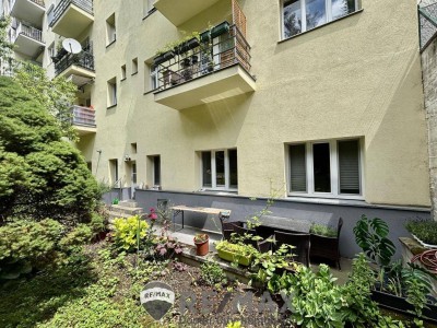 ''FAST IM 4. – Drei Zimmer mit Grünblick''