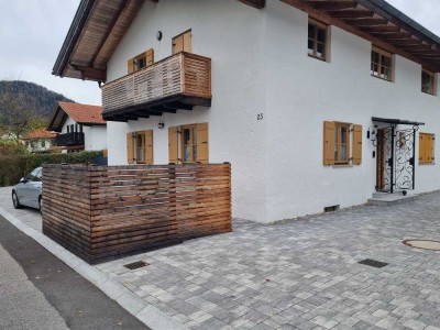 Sonnenseite von Kiefersfelden, hochwertige 2-Zimmer Wohnung im EG