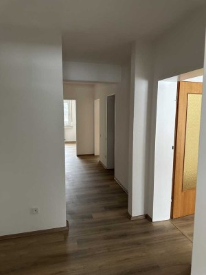 2x 3 Zimmer Wohnungen, EG + 2.OG, Zentrale Lage