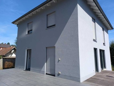 Energie-effizient und bezugsfertig: Toskanahaus in Burglengenfeld