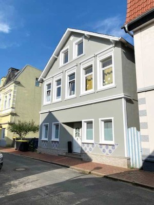 Attraktiv ! Cuxhaven! schicke + renovierte 3 Zi-Wo. + Balkon für 1 PERSON!!