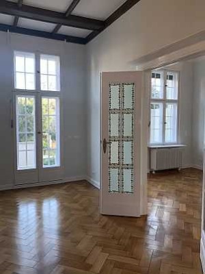 Dahlem:  Altbau-Flair und Stil, elegant und fein