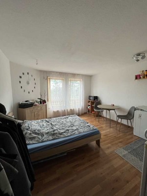 Schönes Apartment mit EBK und Stellplatz in verkehrsgünstiger Lage