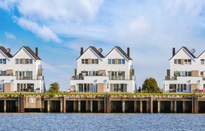 Exklusive Maisonettewohnung mit Dachterrasse direkt am Wasser