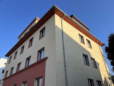 Sonnige Wohnung im Dachgeschoss !