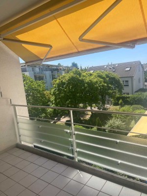 Moderne 3,5-ZKB-Wohnung mit Balkon und TG-Stellplatz in Weinheim