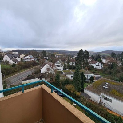 Schöne 2 Zimmerwohnung mit Balkon und toller Aussicht