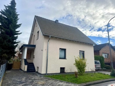 Ihr neues Zuhause wartet - Charmantes Einfamilienhaus mit großem Garten in Sankt Augustin!