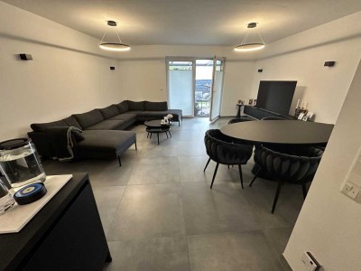 Moderne Erdgeschoss Neubauwohnung mit Garten & 2 Stellplätzen