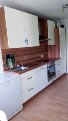 Freundliche und gepflegte 3-Zimmer-Dachgeschosswohnung mit Einbauküche in Bayreuth