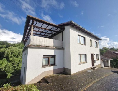 Großzügiges Einfamilienhaus mit herrlichem Blick ins Grüne