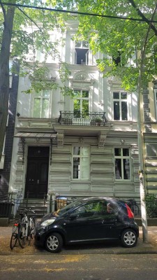 Kleinod in bester Lage der Bonner Südstadt Zwei-Zimmer-Gründerzeitwohnung mit Garten