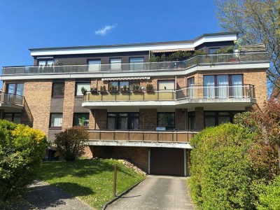 Lichtdurchflutete 2 Zimmer Wohnung mit Balkon